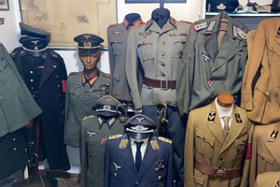 У подозреваемого в педофилии бразильца нашли нацистскую униформу и оружие
