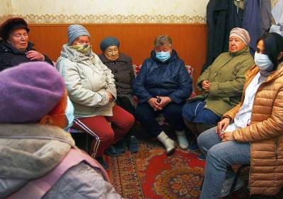 В поселке Никуличи прошла встреча с жителями по вопросам вакцинации от COVID-19