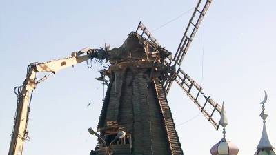 В Измайловском Кремле начали демонтаж мельницы