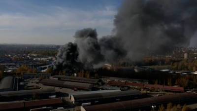 Локализация пожара в ангаре Санкт-Петербурга — видео