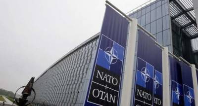 НАТО изгнало из своей штаб-квартиры представителей России