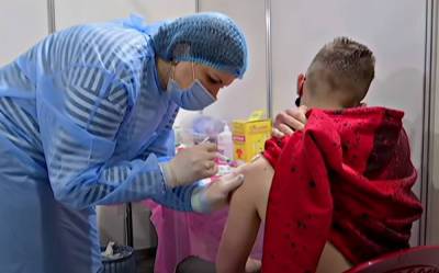 Минздрав планирует ввести обязательную вакцинацию: что грозит украинцам, которые откажутся