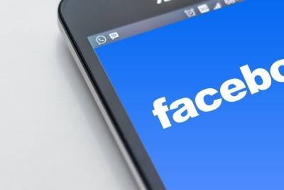 Приставы собираются взыскать с Facebook 26 млн рублей