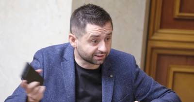 "Основания есть": Арахамия рассказал о возможном лишении Разумкова депутатского мандата (видео)