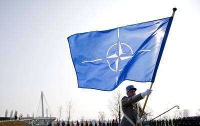 "Зловредная активность". НАТО сокращает миссию РФ