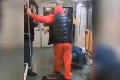Избивший пассажира метро в Москве дагестанец захотел заплатить ему