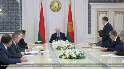 Лукашенко поставил чиновникам «ключевую задачу», чтобы «совершить подвиг»