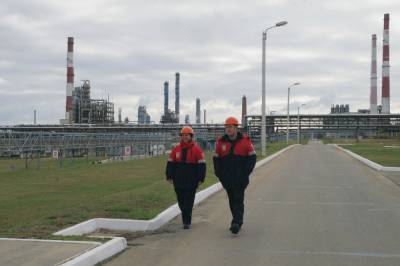 «Лукойл» вложит 300 млрд рублей в развитие завода в Буденновске