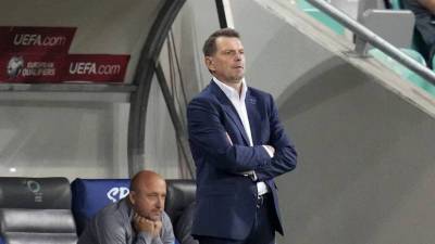 Тренер сборной Словакии высказался о дебюте Карпина в национальной команде России