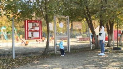 В Комсомольском парке снова открыли детскую площадку
