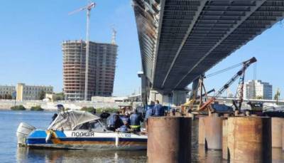 Прокуратура с водолазами пришли осмотреть Подольский мост