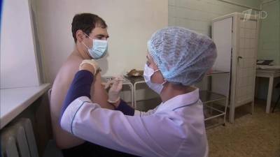 В российских регионах из-за роста числа случаев коронавируса ужесточают ограничения