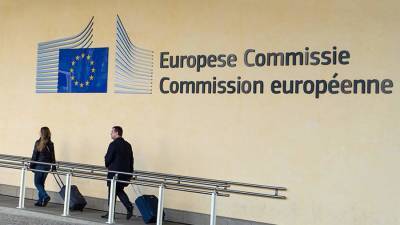 ЕК пообещала защищать приоритет норм Евросоюза