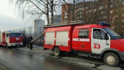 Тела двух людей нашли после пожара на севере Петербурга