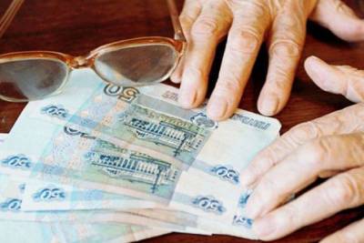 Лжесоцработница украла сбережения у 82-летней пенсионерки из Киришей