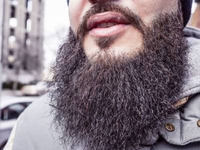 Таджикских мигрантов просят ухаживать за бородой, чтобы не пугать россиян