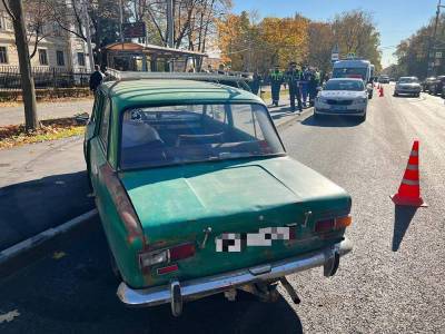 Водитель "копейки" без прав сбил трех студенток в Москве