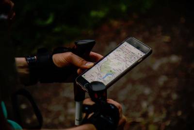 Эксперт Половников объяснил бессмысленность отключения геолокации на смартфоне
