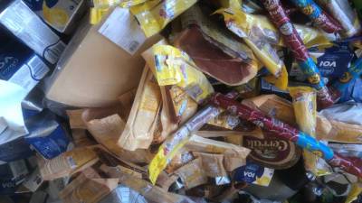 В Ленобласти сожгли почти 400 кг санкционных продуктов — видео
