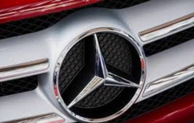 Продажи Mercedes-Benz в 3-м квартале упали на 30,5% из-за дефицита полупроводников