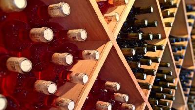 Более 600 единиц контрафактного алкоголя изъяли из магазина в ЮВАО