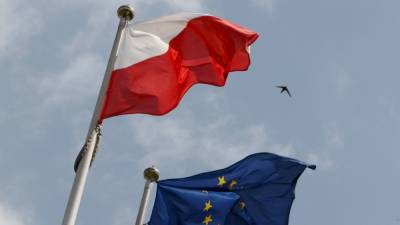 ЕС обеспокоен решением Польши о верховенстве национального права