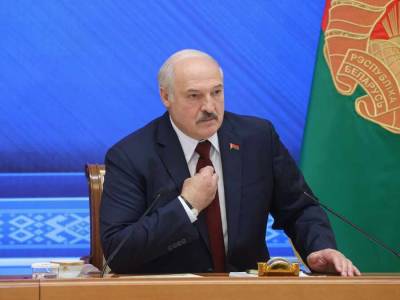 «Гигантский шаг вперед»: Лукашенко назвал Россию примером успешного ответа западным санкциям