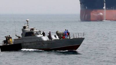 СМИ Ирана заявили о захвате американского корабля в Персидском заливе. США опровергают информацию