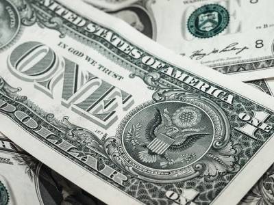 Доллар снова подешевел, несмотря на все старания Нацбанка: что произошло с валютой