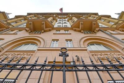 Сотрудники посольства США обокрали столичного психолога на 15 тысяч рублей