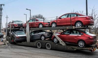 Экспорт легковых автомобилей из России сократился на треть
