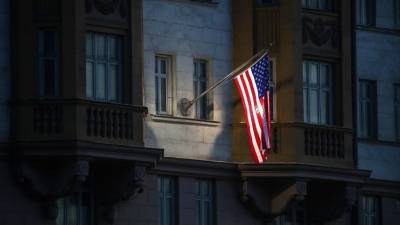 Американским дипломатам грозит депортация за кражу вещей россиянина