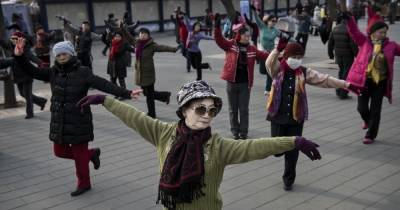Китайцы придумали устройство для борьбы с громкой музыкой танцующих бабушек (видео)
