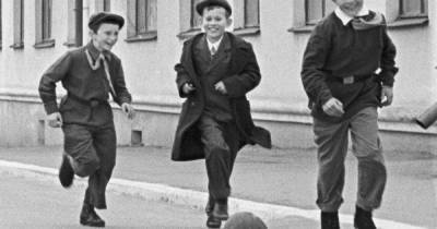 Детские фотографии из 60-х пробудили ностальгию у россиян