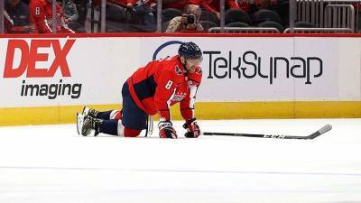 Овечкин не смог доиграть последний предсезонный матч НХЛ из-за травмы