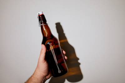Более 20 человек погибли из-за отравления суррогатным алкоголем в Оренбуржье
