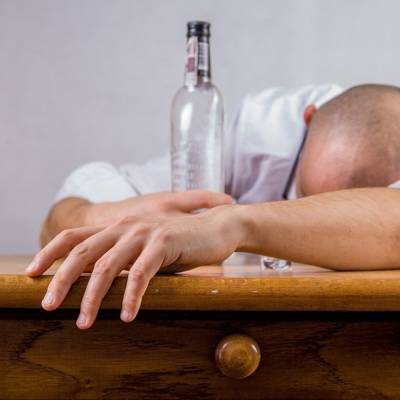 Число погибших от отравления суррогатным алкоголем в Оренбургской области достигло 24