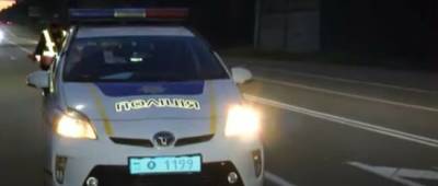 Под Киевом авто снесло отбойник и вылетело в кювет, есть жертвы