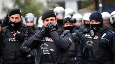 Турецкие полицейские провели спецоперацию по задержанию предполагаемых шпионов