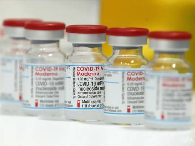 Исландия приостановила использование COVID-вакцины Moderna