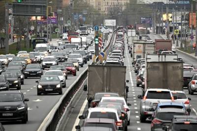 Российским автомобилистам напомнили об уплате налога до 1 декабря