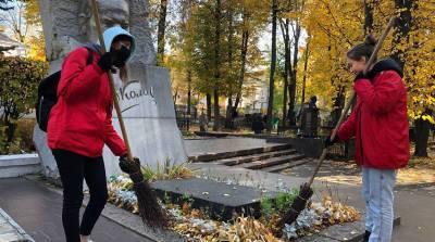 ФОТОФАКТ: В Советском районе Минска с начала осеннего месячника на субботники вышли свыше 17 тыс. человек