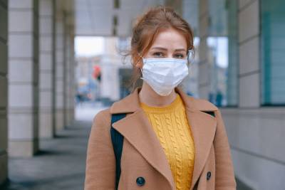 С 9 октября ношение масок в общественных местах становится обязательным. Напоминаем о том, как правильно носить медицинскую маску