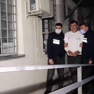 Отец Саакашвили призвал сына прекратить голодовку в тюрьме
