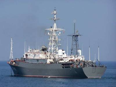 Разведывательный корабль ВМФ РФ "Кильдин" вошёл в Средиземное море