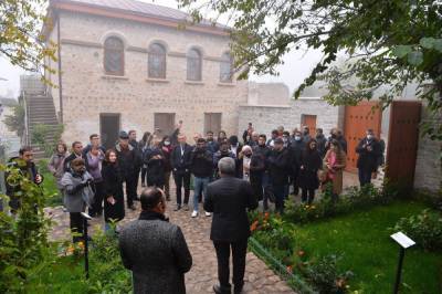Дипломаты и иностранные журналисты посетили исторические и религиозные памятники в городе Шуша (ФОТО)