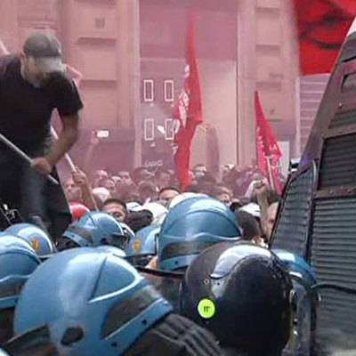 Правоохранительные органы в Риме применили на акции протеста слезоточивый газ и водометы