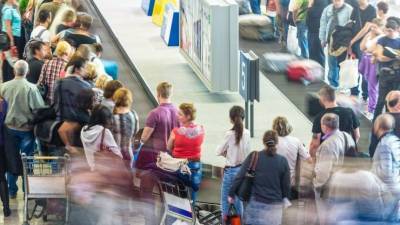 Коллапс в аэропорту: сотни туристов 15 часов не могут вылететь из «Домодедово» - 5-tv.ru - Москва - Кипр