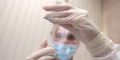 Дмитрий Пиневич: первую дозу вакцины против COVID-19 в Беларуси получили около 2,9 млн человек