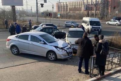 ДТП с участием четырёх машин, среди которых две учебные, произошло в Чите